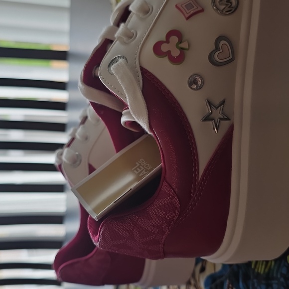 Michael Kors White and Red Women's Sneakers - Picture 3 of 6